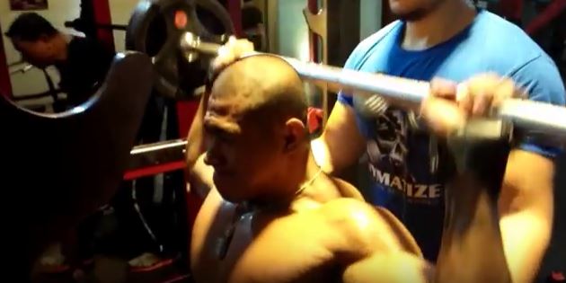 salah-satu-program-latihan-untuk-otot-bahu-bersama-igedz-tetap-bekerja-keras