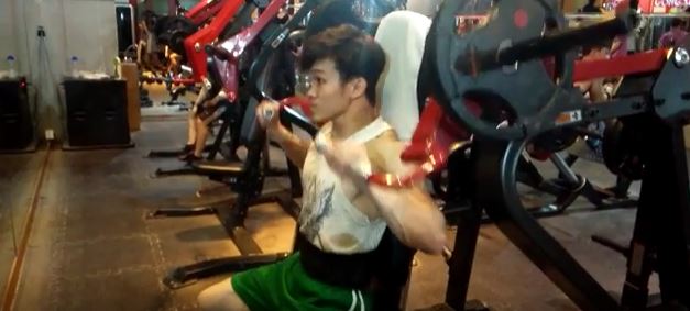 Nico S. Program Latihan Otot Bahu Untuk Persiapan Event Bodycontes Mr. Osbond 2017