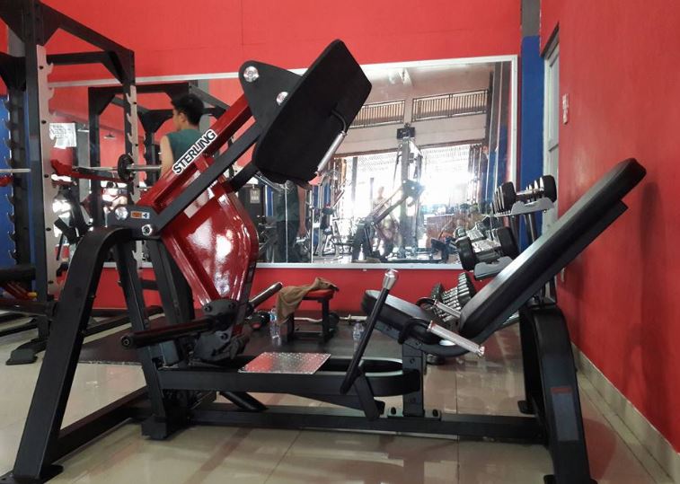 Hardcore Fitness Tempat Fitness Di kota Padang 2